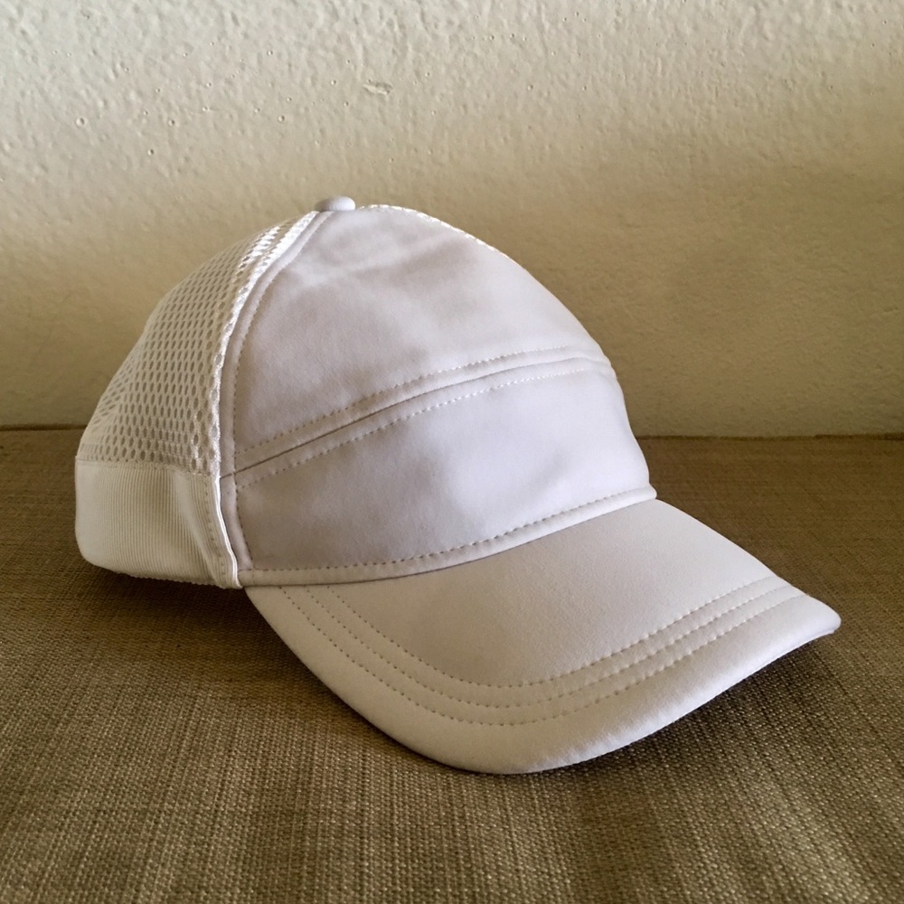 Lululemon Dash and Splash Cap in White
